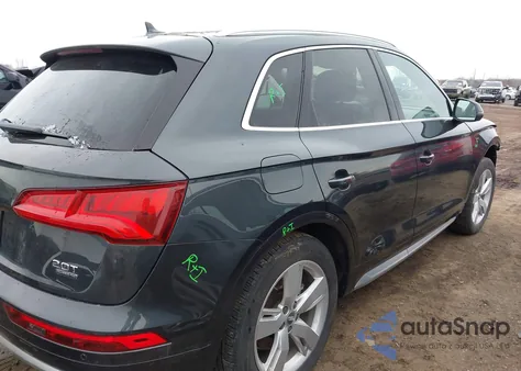 2018 Audi Q5 2.0T Premium/2.0T Tech Premium z USA, uszkodzony, nr VIN WA1BNAFYXJ2015747
